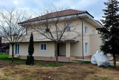 Casă individuală cu 6 camere cu Teren 500 Mp în Crevedia - 1