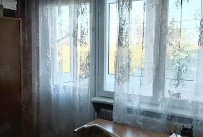 Apartament cu 3 camere decomandat în Central - 4