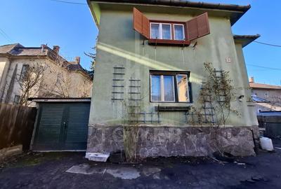 Apartament cu 3 camere semidecomandat în Central - 1