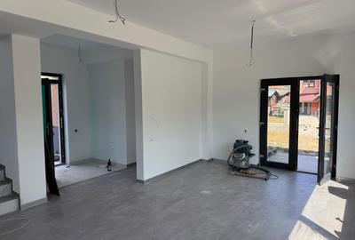 Casă cu 4 camere în Bujoreni - 4