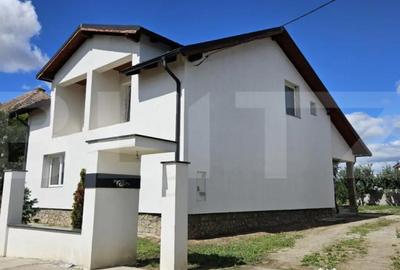 Casă cu 5 camere cu Teren 1000 Mp în Vetiș - 1