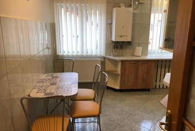Apartament cu 3 camere decomandat în Centrul Civic - 8
