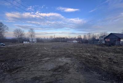 Teren intravilan, 1700 mp, deschidere la drum, Siret - 4