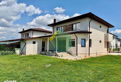 Casă cu 5 camere cu Teren 650 Mp în Odăi