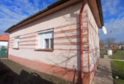 Casă cu 3 camere în Central - 1