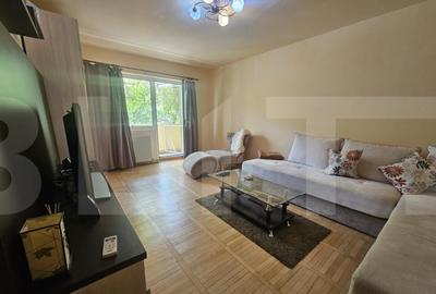Apartament de vanzare, cu 4 camere, 77 mp, zona Soarelui - 2