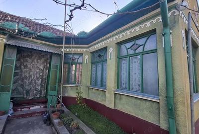 Casă cu 6 camere cu Teren 2095 Mp în Nădlac - 2