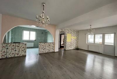 Vila individuala Tineretului Unirii 4 bai cu 4 locuri de parcare Vila individuala Tineretului Unirii 4 bai cu 4 locuri de parcare - 1