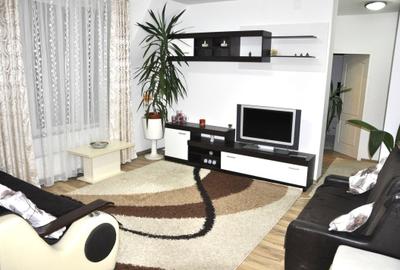 Apartament cu 2 camere semidecomandat, mobilat în Simion Bărnuțiu