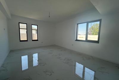 Casa individuala, parter, 4 camere+ parcare,+ curte proprie 380 mp,Comision 0 - 10