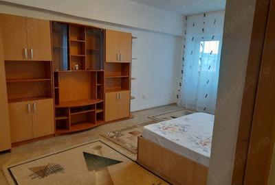 Garsonieră decomandată în Central - 2