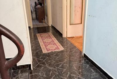 Casă cu 4 camere în Central - 2