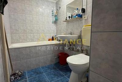 Apartament cu 2 camere semidecomandat în Berceni - 10