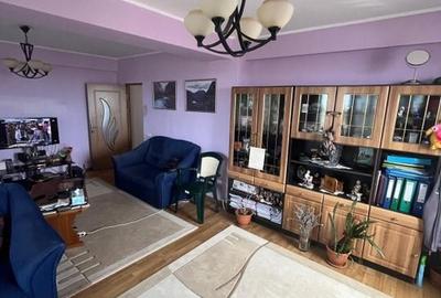 Apartament cu 4 camere decomandat în Inel I