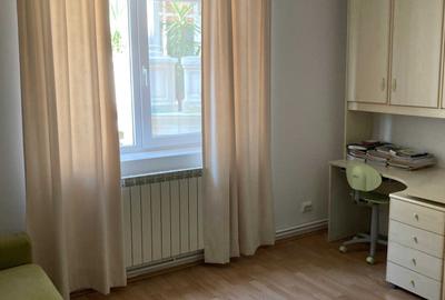 Apartament cu 3 camere decomandat în Exterior Vest - 2