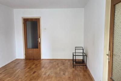 Apartament cu 3 camere semidecomandat în Drumul Taberei - 3
