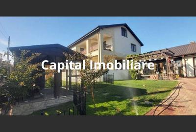 Casă de vânzare, 3 Camere, 220 mp Tulcea
