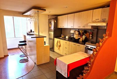 Apartament cu 3 camere decomandat, mobilat în Central - 2