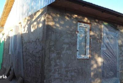 Casă cu 4 camere cu Teren 2008 Mp în Bordei Verde - 2