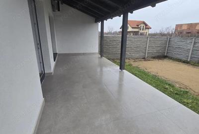 Casă cu Canalizare în Moșnița Nouă
