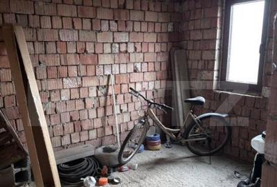 Casă cu 5 camere cu Teren 2275 Mp în Mănășturel - 9