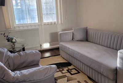Apartament cu 2 camere nedecomandat în Narcisa