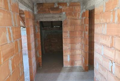 Casă cu 5 camere cu Teren 490 Mp în Somova - 13