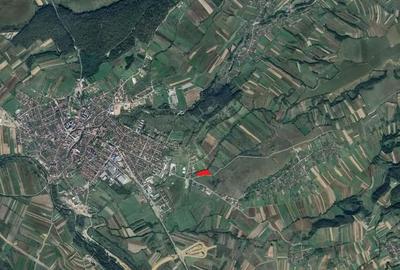 Teren de 13495 mp, în Central - 1