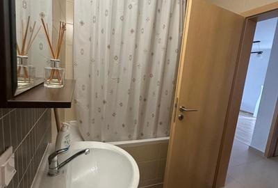 Apartament cu 2 camere decomandat în Tractorul - 6