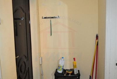 Apartament cu 2 camere decomandat în Piața Centrală - 2