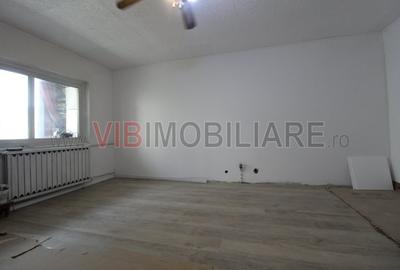 Garsonieră decomandată, mobilată în Decebal - 2