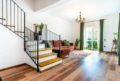 Duplex cu 4 camere cu Canalizare în Florești - 9