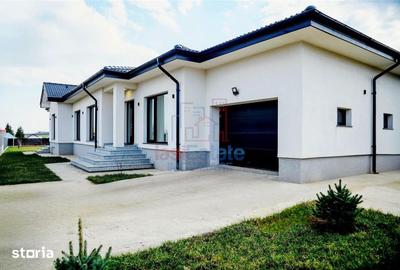 Casă cu 8 camere cu Teren 1091 Mp în Miroslava - 2