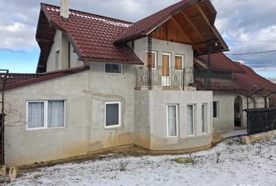 Casa de Vanzare - 2