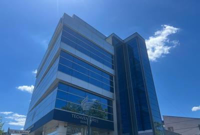 Birou, de 241 mp, în Central - 24