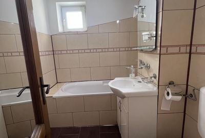 Apartament cu 2 camere decomandat în Central - 2