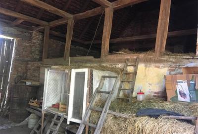 Casă cu 6 camere cu Teren 3444 Mp în Căstău - 5