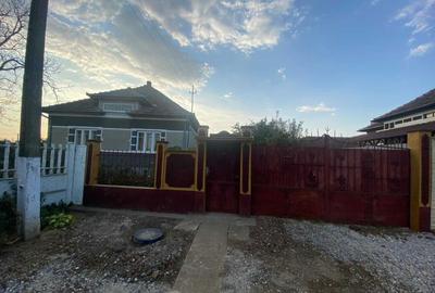 Casă cu 3 camere în Gepiu - 3