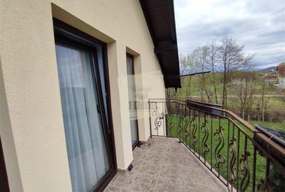 Casa cu 4 camere 3 bai garaj inchis si teren 1100 mp in Tocile - 15