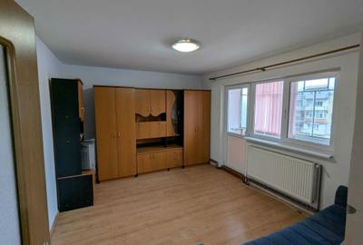 Apartament cu 4 camere decomandat în Central - 3
