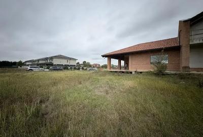 Casă cu 10 camere cu Canalizare în Central - 7