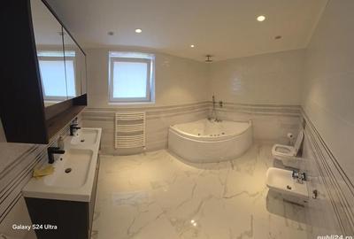 Apartament cu 3 camere decomandat în Central - 4