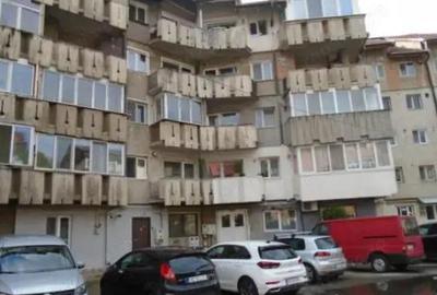 Apartament cu 2 camere semidecomandat în Petros - 3