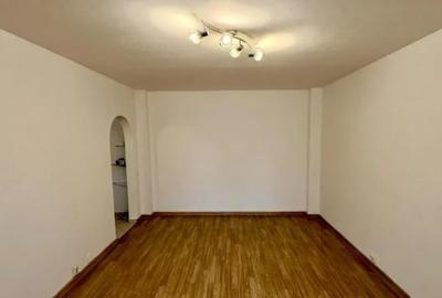 Apartament 2 camere, decomandat - zona Tractorul - 3