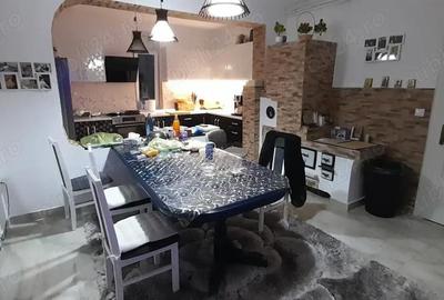 Casă cu 4 camere cu Teren 300 Mp în Central - 5