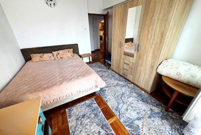 Proprietar închiriez apartament ultracentral-Universitate 350euro - 2