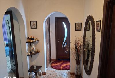 Apartament cu 3 camere decomandat în Republicii - 3