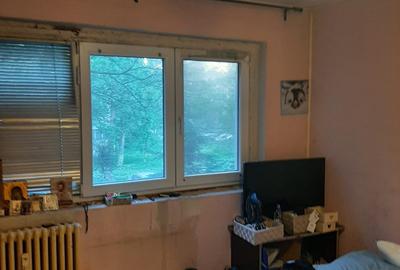 Apartament cu 4 camere decomandat în Titan - 13