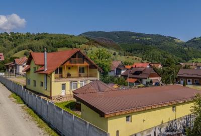 Casă / Vilă cu 10 camere de vânzare in Moieciu de Jos - 22