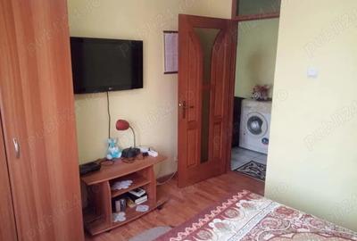 Vand apartament cu doua camere etaj 1 - 5